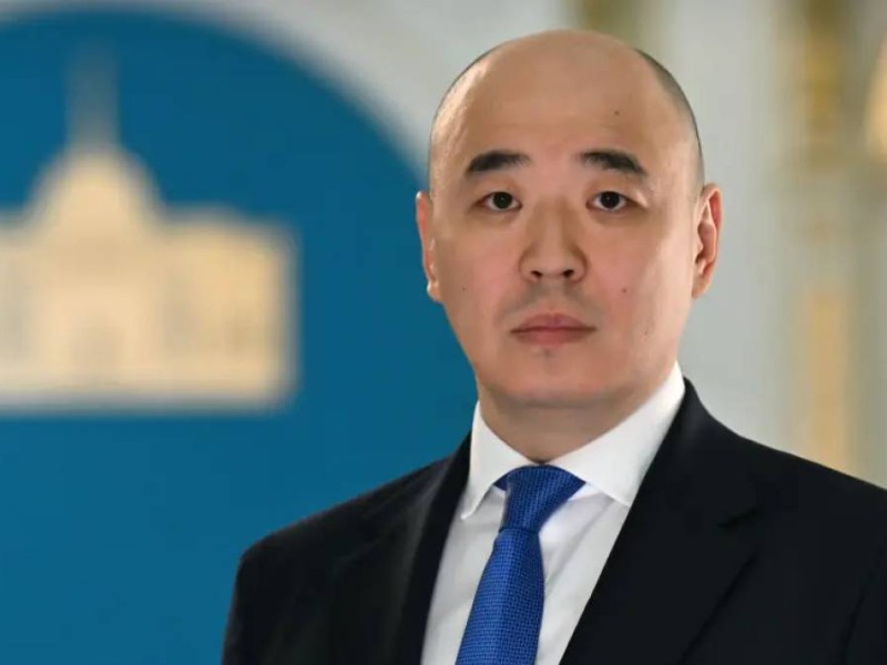 Президент Қанат Шарлапаевты қызметінен босатты