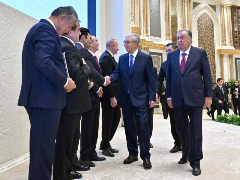 Тоқаев қатысқан салтанатта Еркебұлан Дайыров «Келешек мұрасы» сыйлығын иеленді