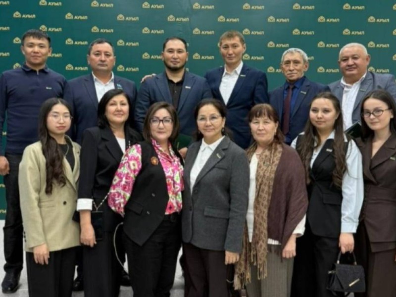 «Ауыл» партиясы Абай облысы бойынша өңірлік филиал делегациясы: Қарағандыда өткен топтастырылған семинарға қатысты