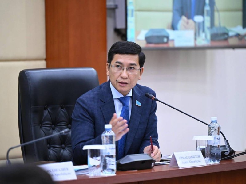 «Білім саласына қайта ораламын»: Асхат Аймағамбетов 2026 жылға қатысты жоспарларын айтты