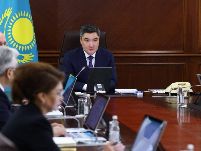 Қазақстандағы Цифрландыру және ЖИ жылы: Үкімет жұмысының басым бағытын белгіледі – экономиканың барлық салаларына технологияларды енгізу