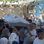 Қоштасу ма, әлде той ма? 103 жастағы әжейдің жаназасында ақша шашқан сәт желіде дау туғызды