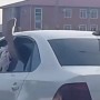 Қазақстанда терезеден қол шығару заңсыз — жүргізуші жауапқа тартылды